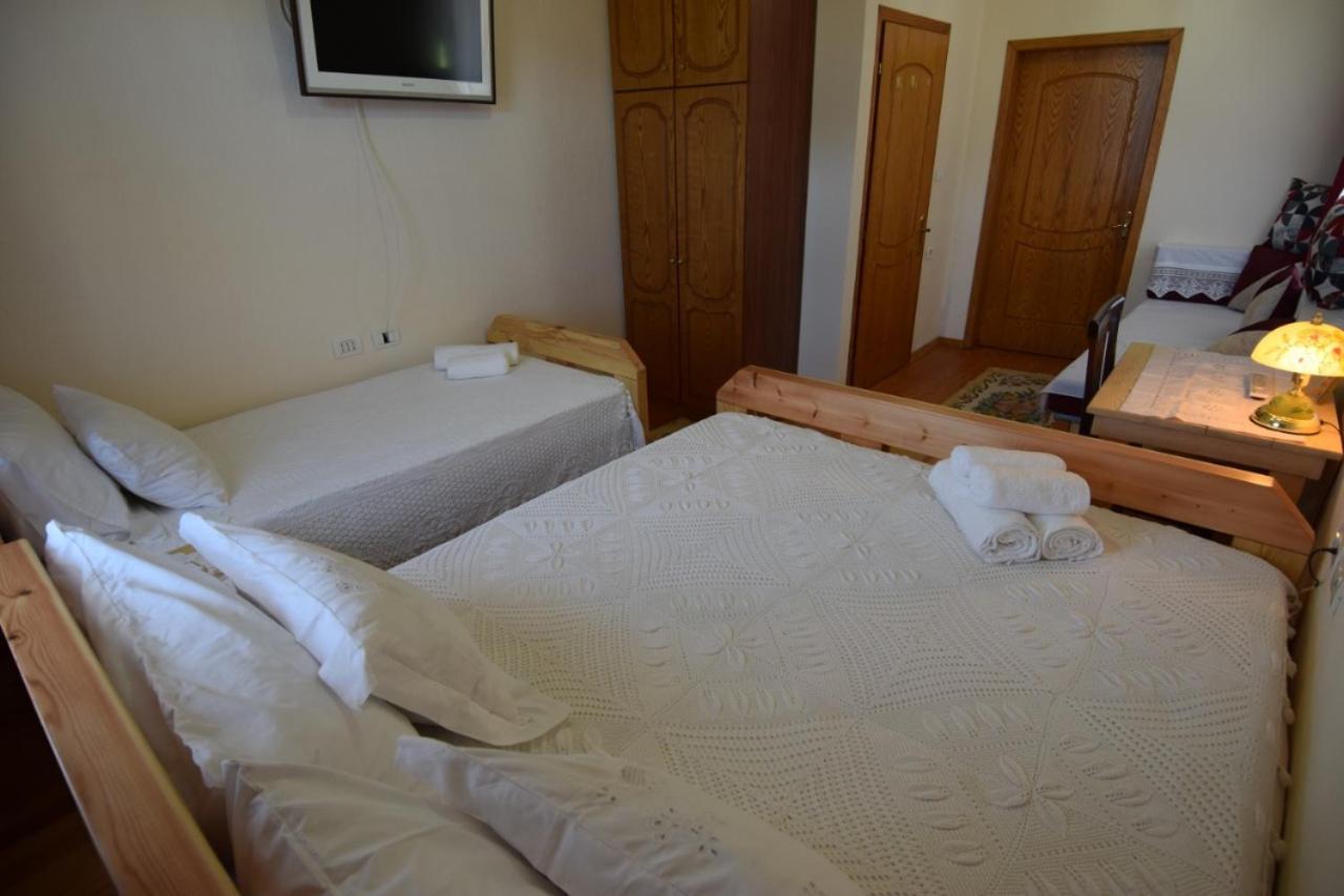 Hotel Brahimi Gjirokaster Exterior photo